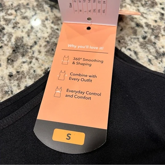 Shapermint NWT Scoup Neck Cami Essentials All Day Every Day Black Size Small - Picture 9 of 11